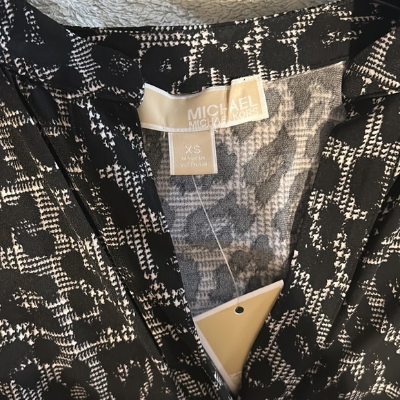 MK long sleeve belted business casual dress - Picture 2 of 5